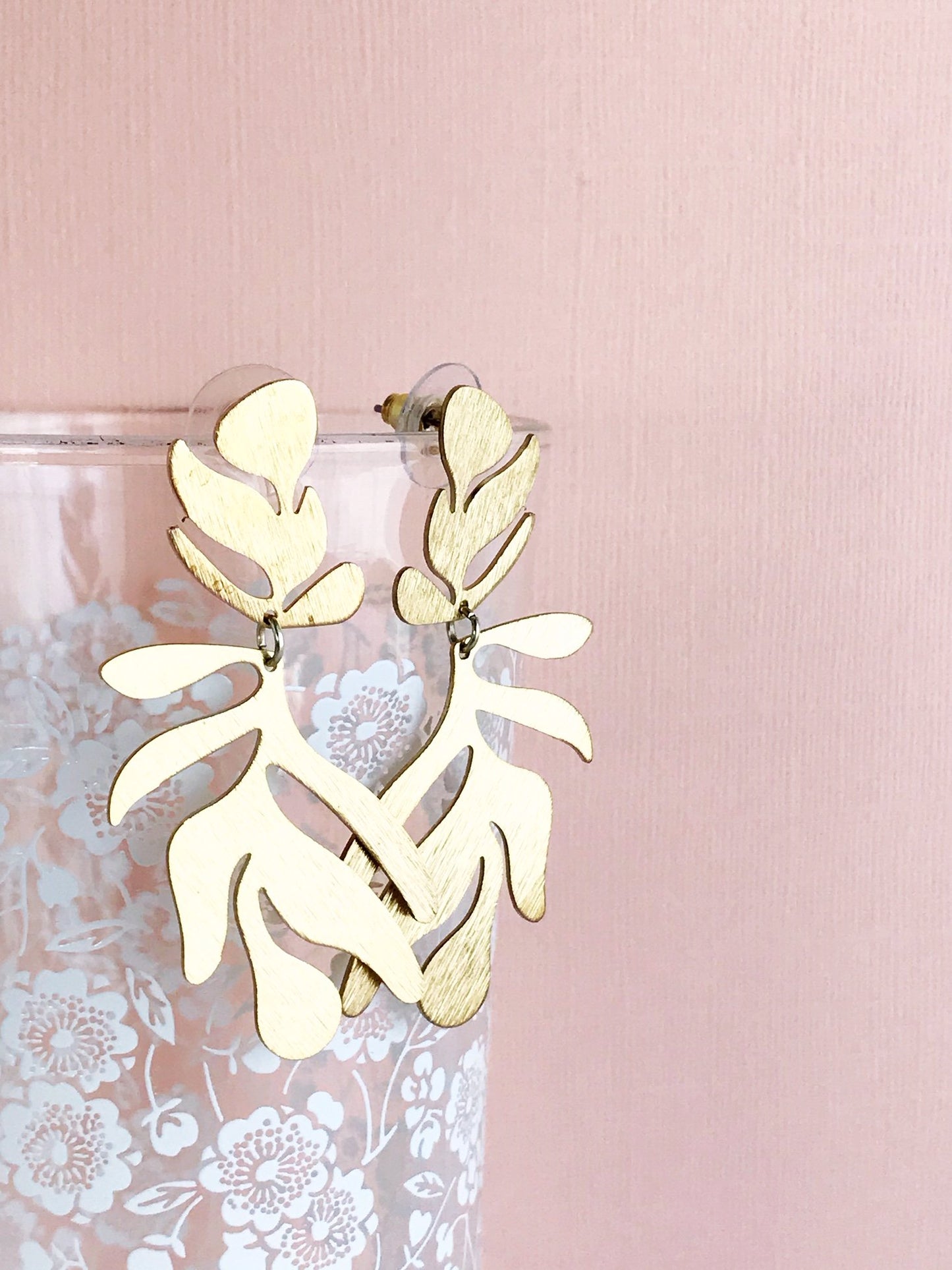 frond earrings - brushed brass